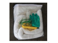 MBT OSSK-TRK Oil-only spill kits are placed in areas where hydrocarbon-based fluids are stored or used. Choose from various size