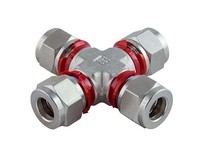 Superlok SUC-24 1-1/2"T - Union Cross - 2 Ferrule - 316 Stainless Steel