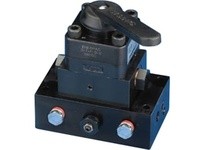 Enerpac VM-43L 130429 4-Way 3-Position Manual Locking Valve | High-Quality Industrial Supplies