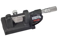 Starrett W777.1XFLZ Wireless Bench Micrometer, Friction Thimble, Carbide Anvil, .00005", 0-1" RangeWireless Bench Micrometer, Fr