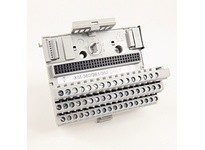 Allen Bradley 1440-TB-E Terminal Base XM-944 Temperature Module