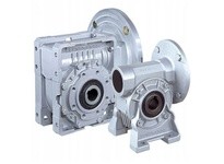 BONFIG 200480128 VF 44 P1 20 P71 B14 B3 Shaft mounted Hollow output shaft with keyway Output shaft dim.(dxl)= 18x64 mm