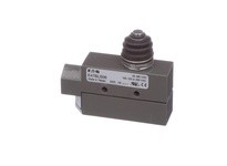 Cutler Hammer E47BLS06 Precision Limit Switch Encl Booted Plunger Actuator E47 Series