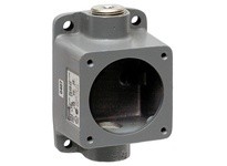 Hubbell Wiring MB304W PS INS FT BOX 30A 1" HUB ALUM